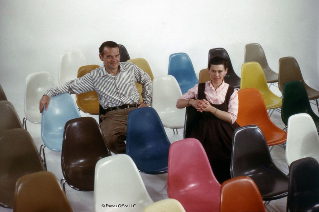 Vitra Eames Fiberglass Chair
